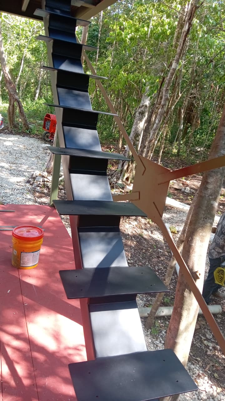 Fabricación de escaleras y estructuras