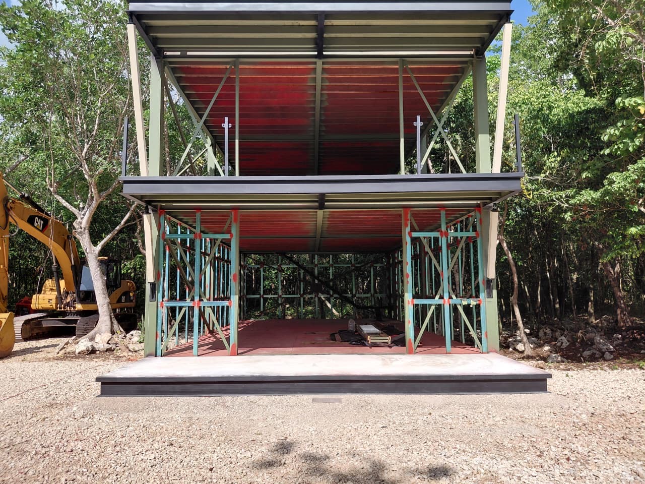 Estructura de acero de dos niveles